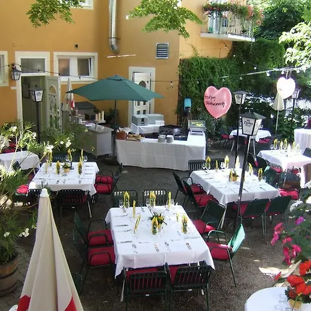 & Martinek Penzion Baden
