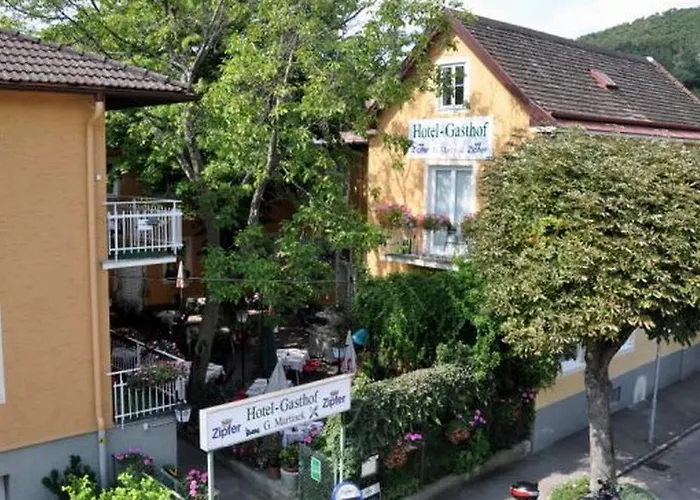 & Martinek Penzion Baden